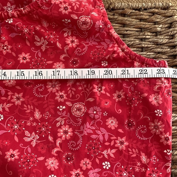 Floral Red Sleeveless Top X - Picture 8 of 8